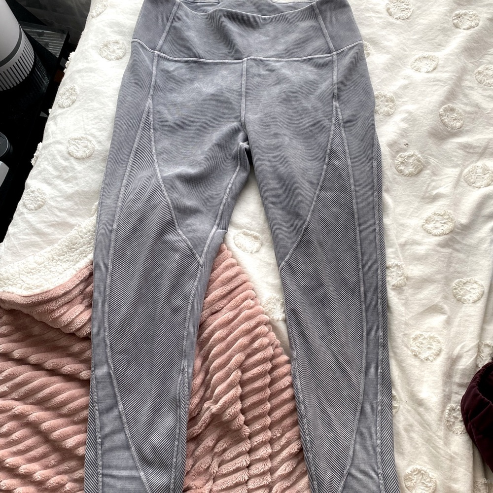Gray lululemon ribbed leggings